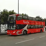 En El Centro Entre El Puerto Y Playas * ヒホン