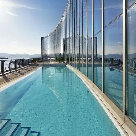 En El Centro Entre El Puerto Y Playas Apartament