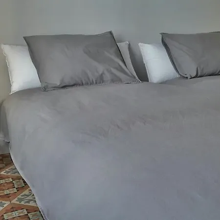 En El Centro Entre El Puerto Y Playas Gijon