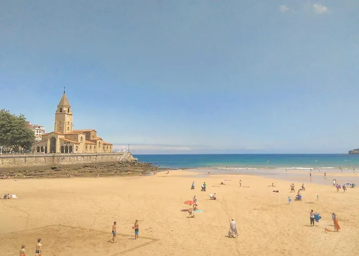 En El Centro Entre El Puerto Y Playas Apartment Gijón