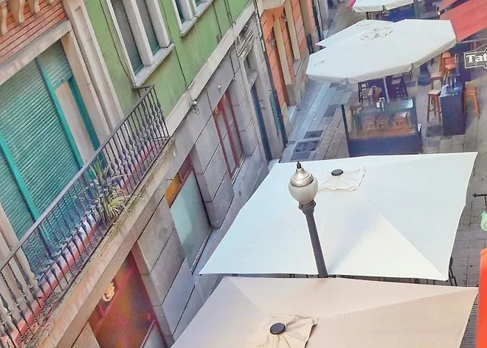 En El Centro Entre El Puerto Y Playas * Gijón