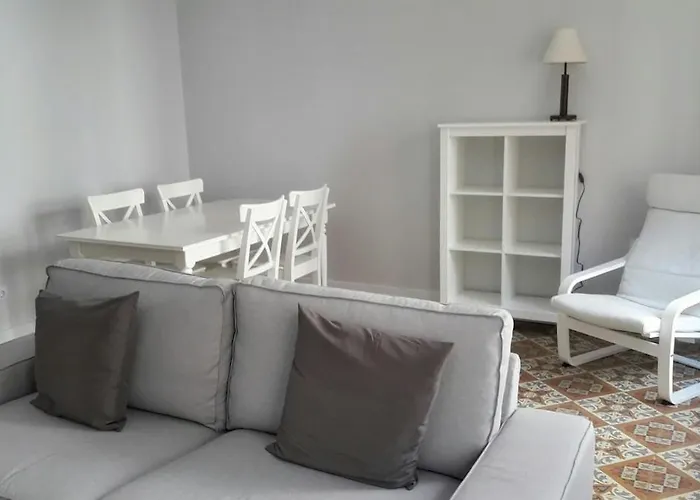 En El Centro Entre El Puerto Y Playas Gijón